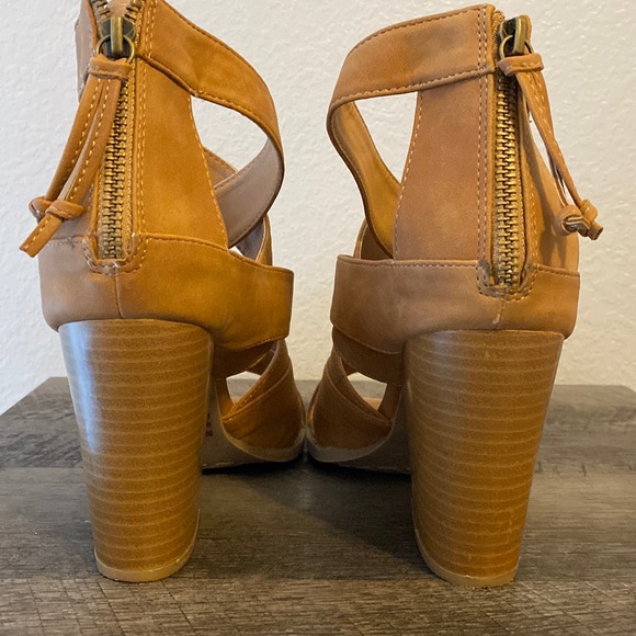 Charlotte Russe faux leather open toe heel 8, 3” heel - Picture 4 of 10